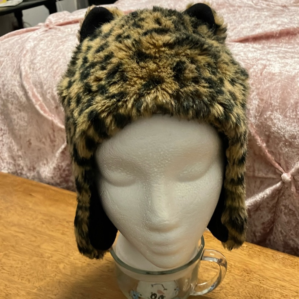 New ! never worn Faux leopard fur with fur cats ears unisex hat. One size fits